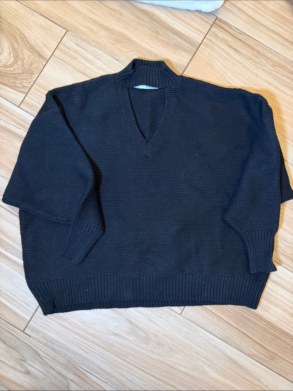 Women’s Zara knit Black V-Neck Knit Sweater